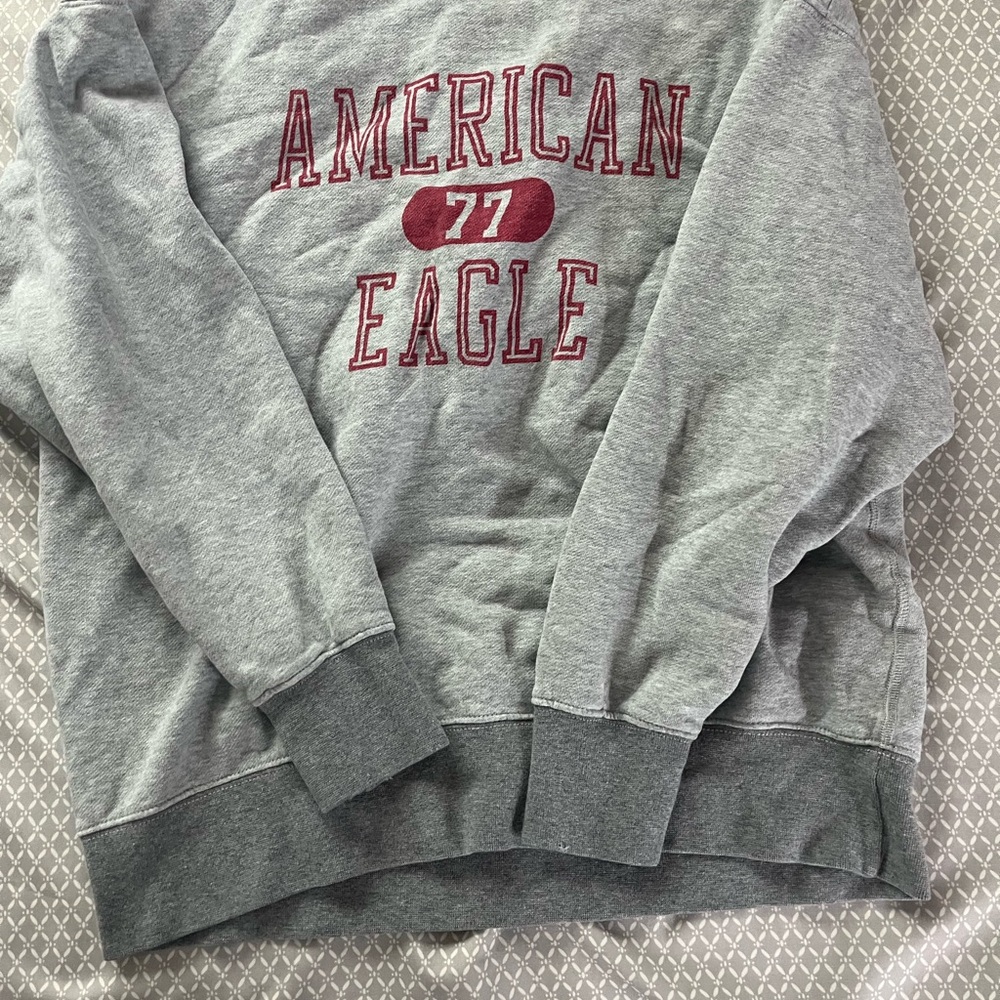 American Eagle Outfitters Gray Crew Neck Sweater